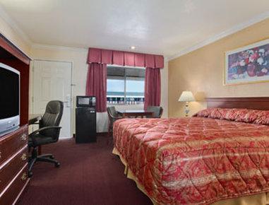 סלינס Steinbeck Lodge מראה חיצוני תמונה